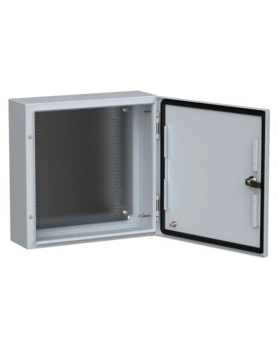 ЩМП-40.40.15 УХЛ1 IP66 400х400х150 TITAN 5 (TI5-10-N-040-040-015-66). Шкаф металлический с монтажной платой. IEK в Москве